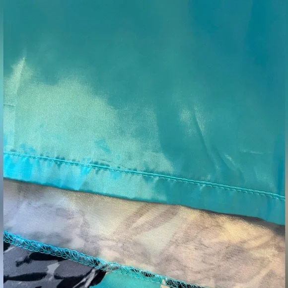 TAYLOR FLORAL DRESS Size 6 - Picture 4 of 9